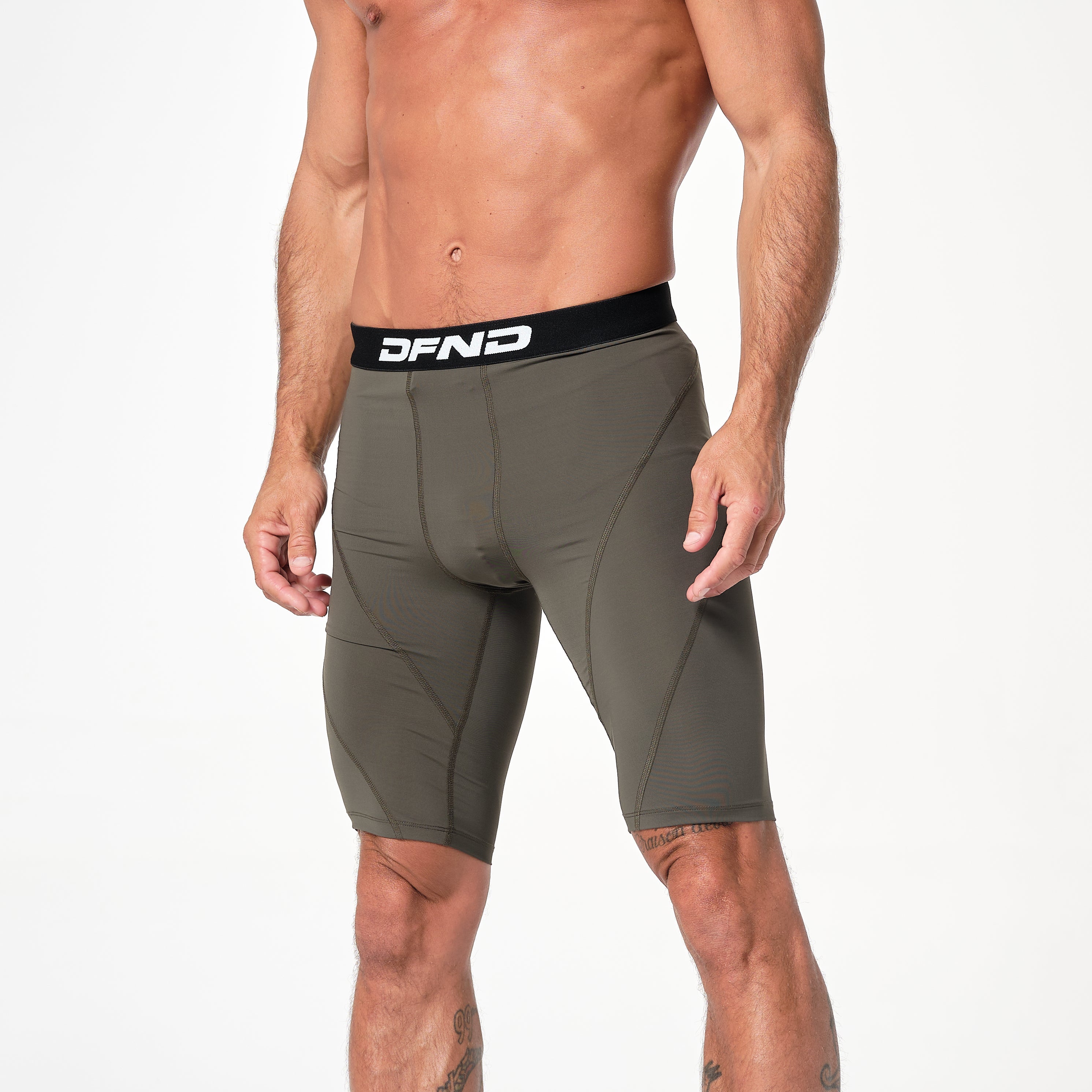 ACTIVE Ax COMPRESSION SHORTS